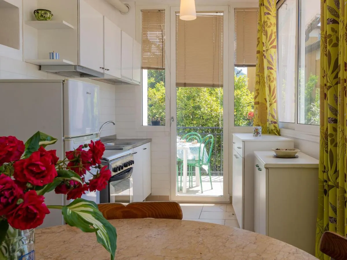 Apartment Elisabetta - Gla115 By Interhome Gera Lario